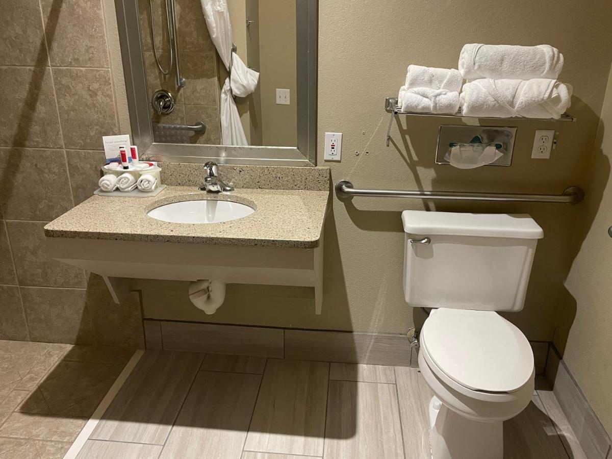 Spark By Hilton La Crosse Onalaska Exterior foto